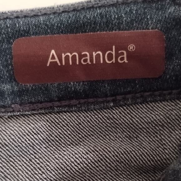 Women’s Iconic Gloria Vanderbilt Jeans – Blue- Amanda Style, Size 4 - Picture 4 of 6